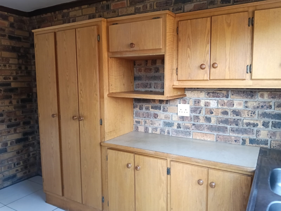 To Let 3 Bedroom Property for Rent in Hospitaalpark Free State